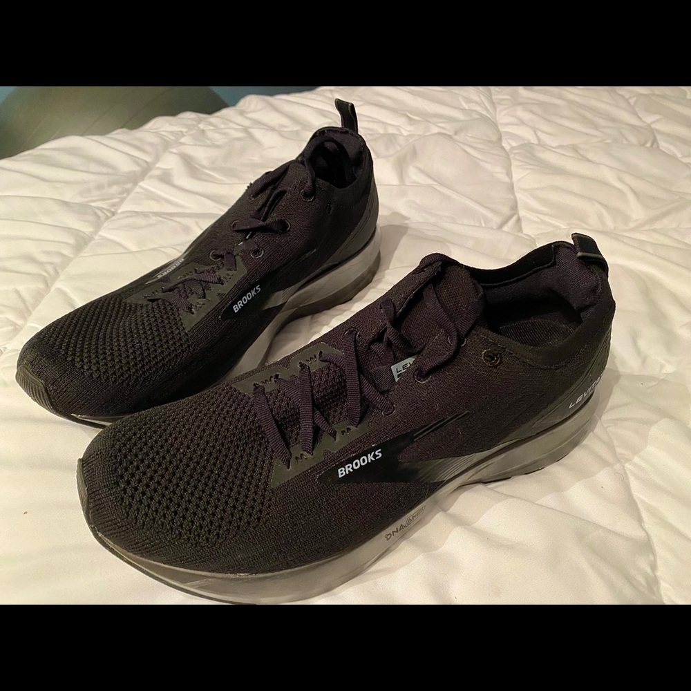 Brooks Levitate 3 running shoes